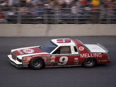 Bill Elliott driving the No. 9 Melling Ford Thunderbird