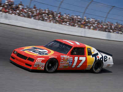Darrell Waltrip Tide Chevrolet during his Hendrick Motorsports years