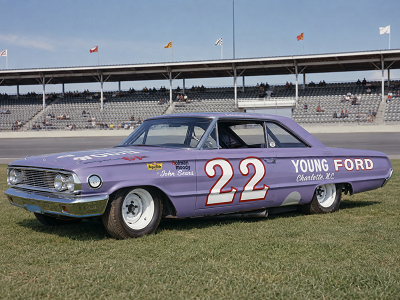 Fireball Roberts in his Holman-Moody Ford